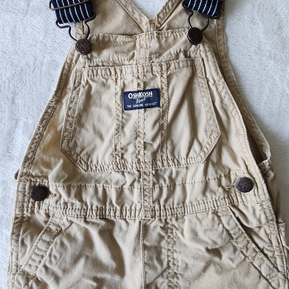 OshKosh Overalls Boys 3T 3 Years Khaki Tan Shortalls Toddler Photoshoot Photos - Picture 3 of 13